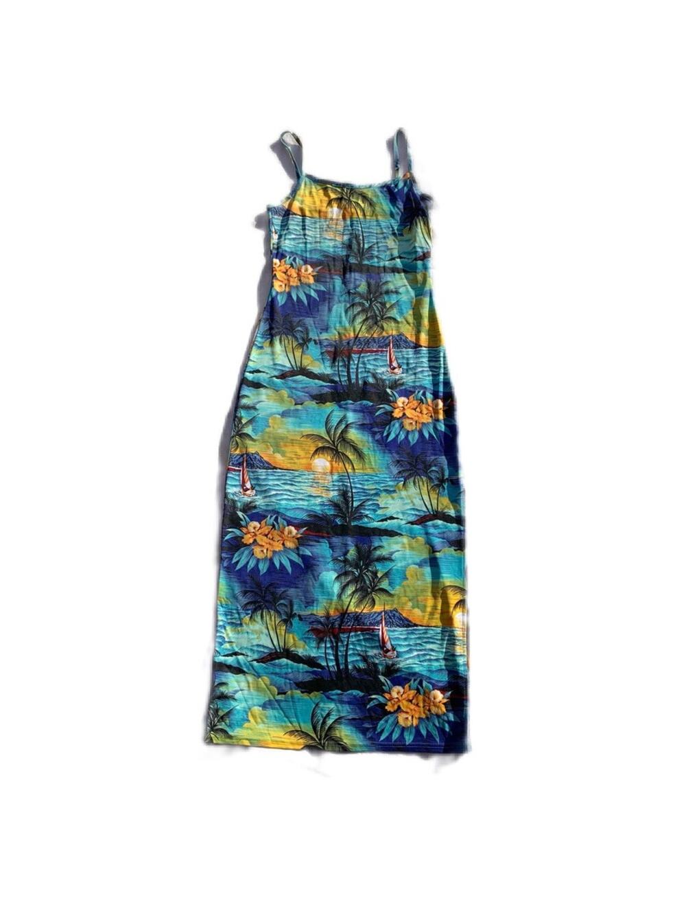 90s Surfer Girl Hawaiian Sporty Beach Resort Summer Tropics